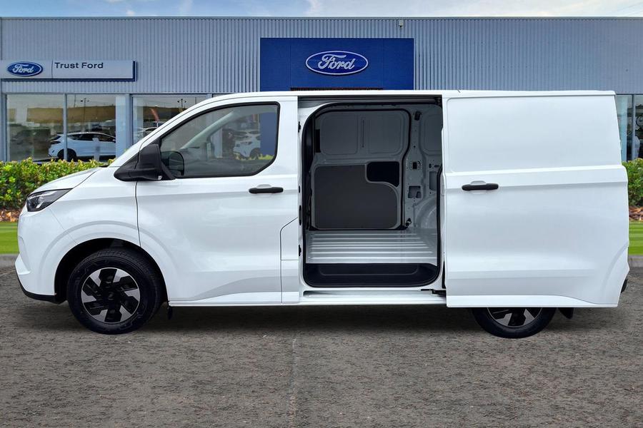 Ford E-TRANSIT CUSTOM Photo 64031648-a01c-4576-8789-94ca394318f3.jpg