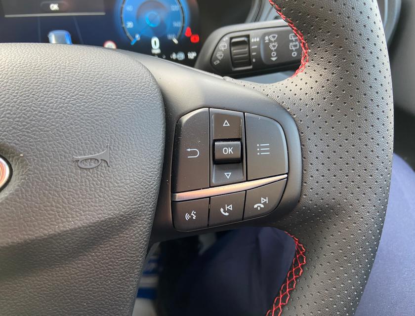 Ford Focus Photo 6406ab4a-cd89-4da4-ae2b-a1d078c170aa.jpg