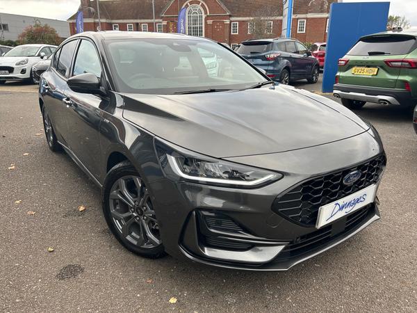 Used 2024 Ford Focus 1.0T EcoBoost MHEV ST-Line Hatchback 5dr Petrol Hybrid Manual Euro 6 (s/s) (125 ps) Magnetic Grey at Dinnages