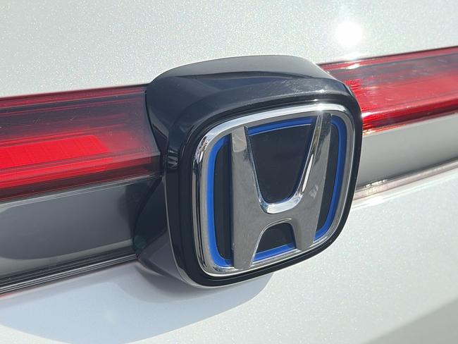 Honda HR-V Photo 6413926d-fee6-4776-ae56-556a927ed487.jpg