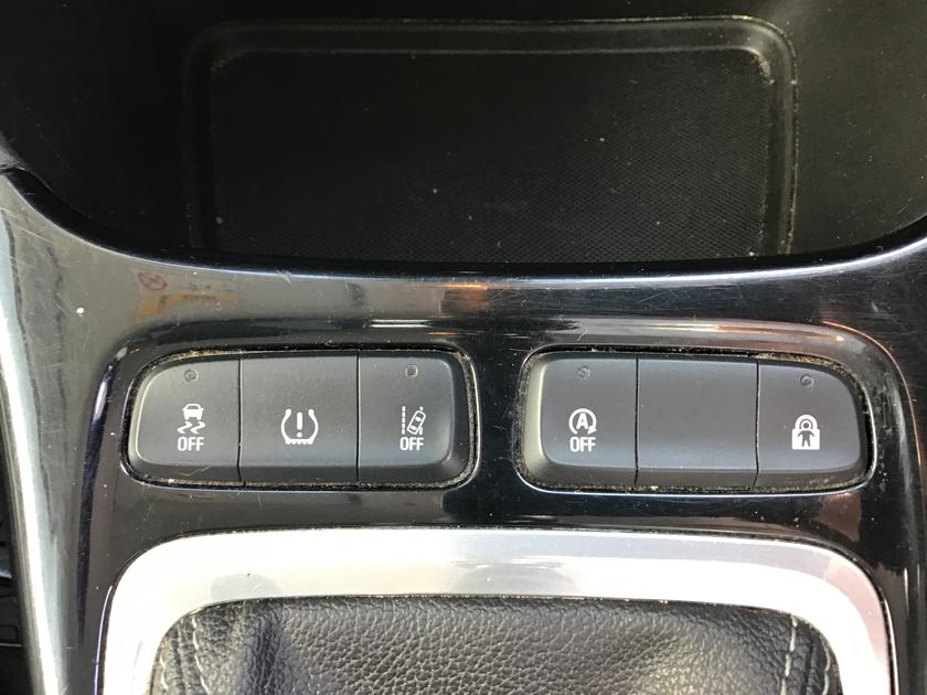Vauxhall Crossland X Photo 641680e7-8eb4-40b0-bd66-ae01fc83b657.jpg