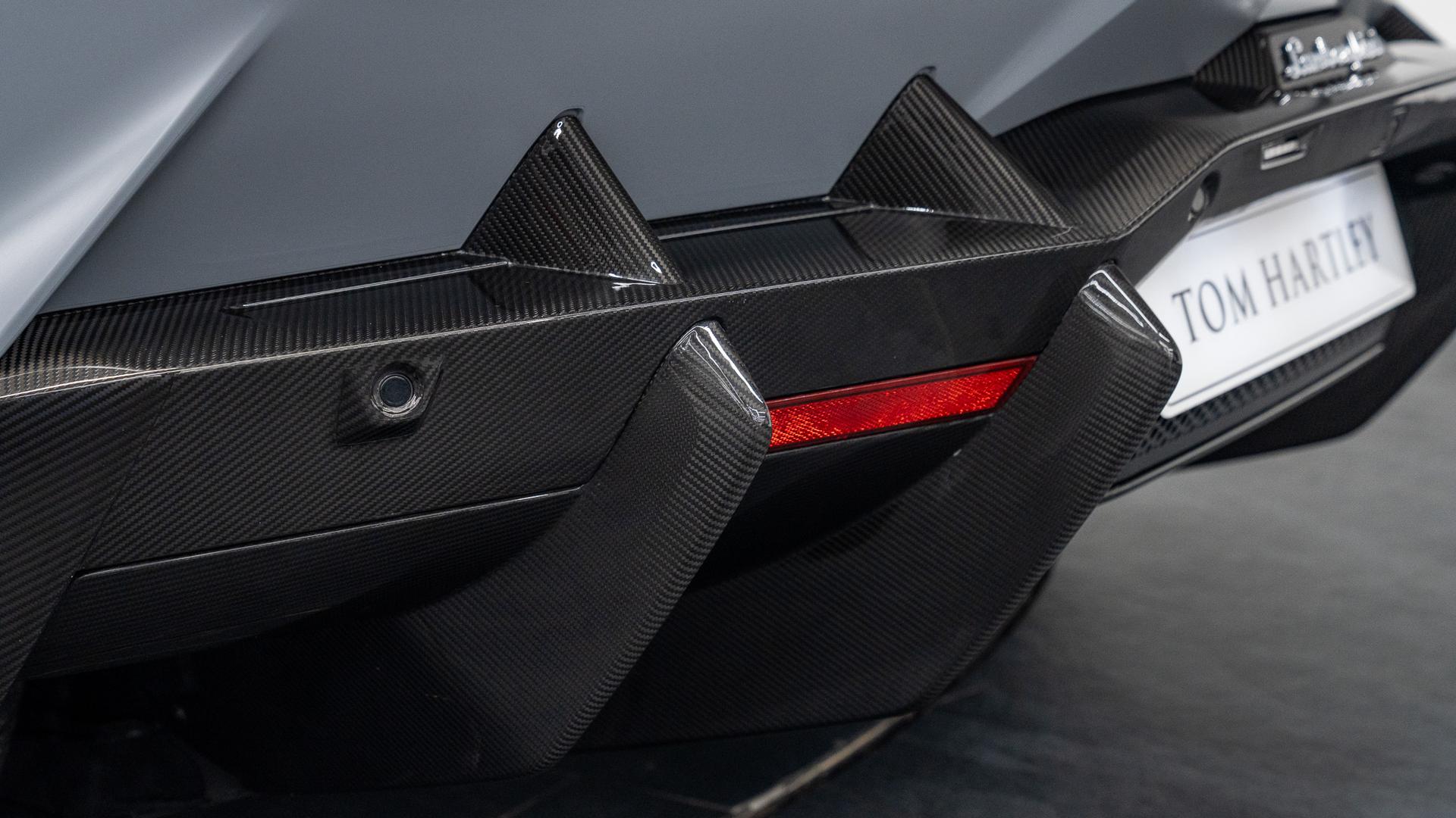 LAMBORGHINI Revuelto Photo 641c8dd1-9ff1-4a72-8e9a-24e37cc848cb.jpg