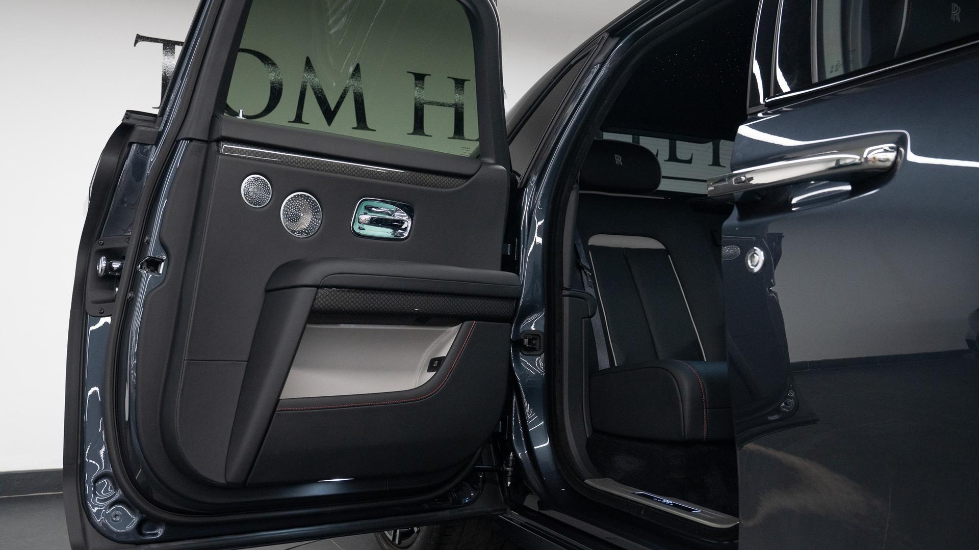 Rolls-Royce Ghost Photo 64238f78-f5af-40c0-8678-16d7a2a22759.jpg