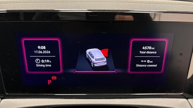 VOLKSWAGEN Tiguan Photo 9