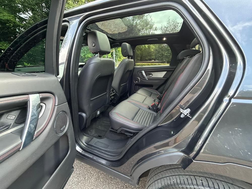 Used Land Rover Discovery Sport AU71OKE 31