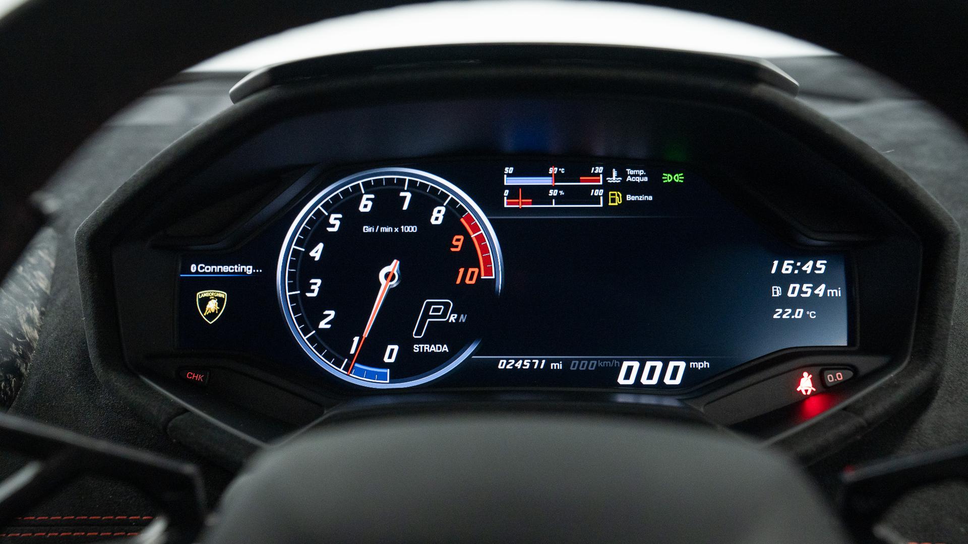 LAMBORGHINI Huracan Photo 642b3139-7a32-4933-8d40-3ba460acec87.jpg