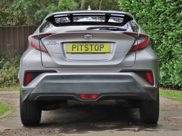 Used Toyota C-HR WM68YHU 7