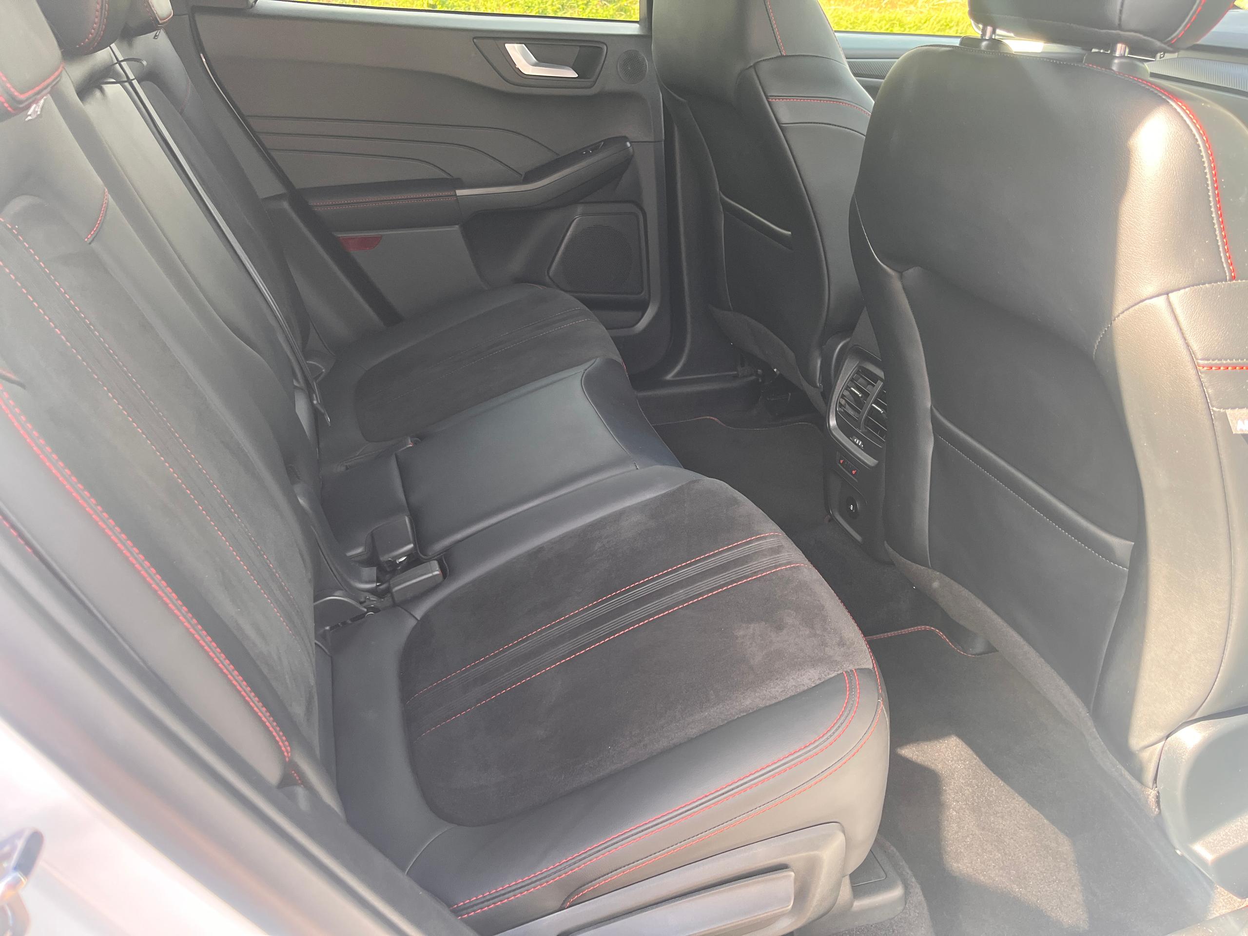 Used Ford KUGA AK74OMC 18