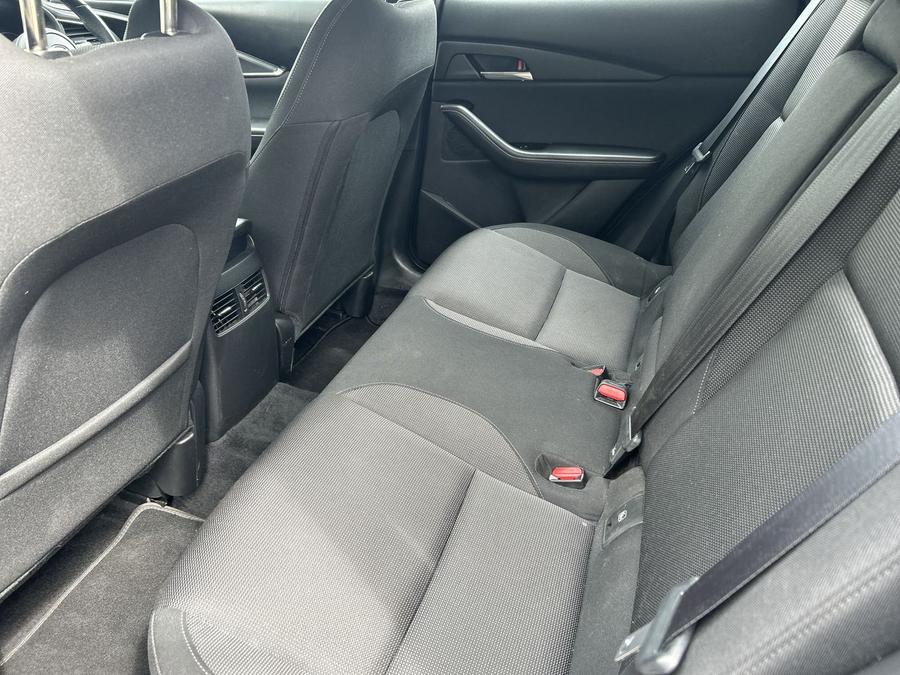 Mazda CX-30 Photo 643db6eb-b146-4b5a-8ce1-edcff4930802.jpg
