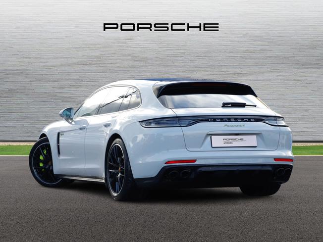 PORSCHE Panamera Photo 2