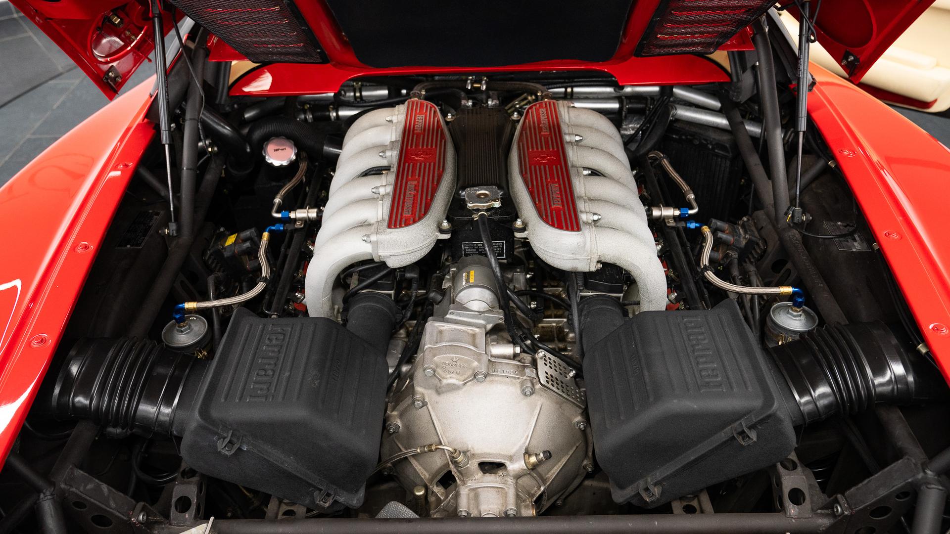 Ferrari 512 Photo 644970d6-239e-476d-9952-3dc6eb1acb5a.jpg