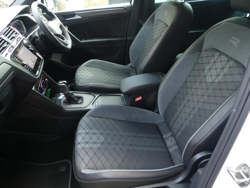 Volkswagen Tiguan Photo 644f5e09-b90d-44a4-95a6-be9adb846bdb.jpg
