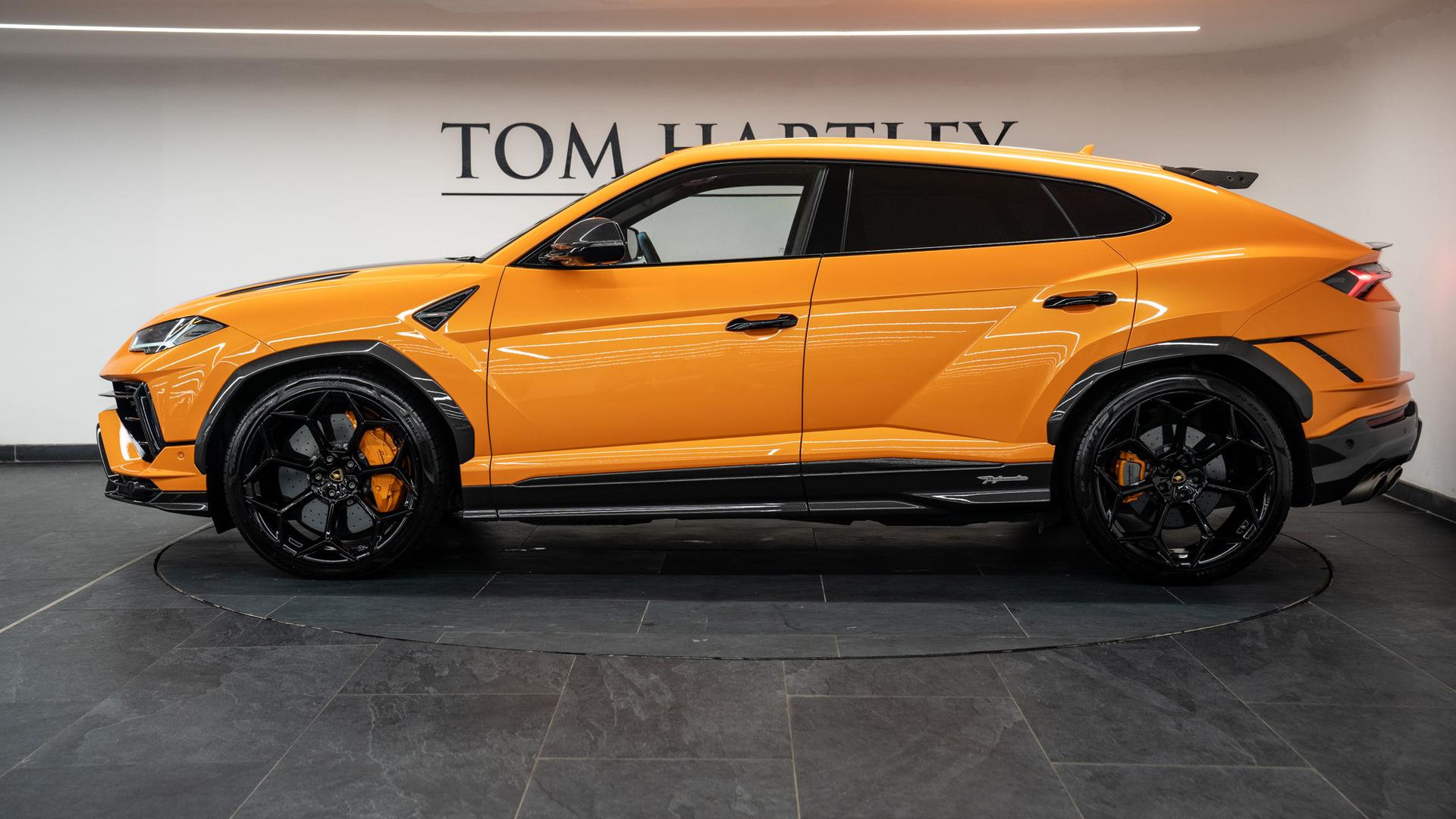 LAMBORGHINI Urus Photo 6454e718-2c41-4327-8709-5b7e03e31d73.jpg