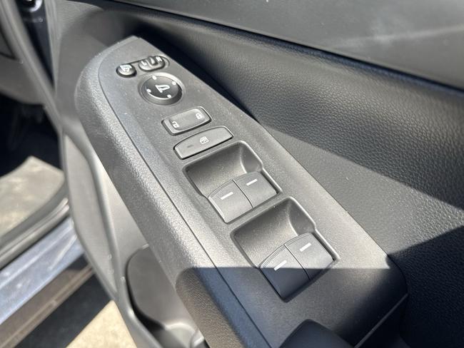 Honda HR-V Photo 645cf185-82a3-4f07-ab23-2b5dcaea1930.jpg
