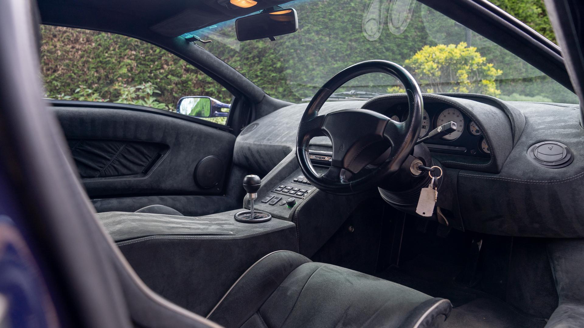 LAMBORGHINI Diablo Photo 6460631b-c8ad-4842-b28a-dadf285218b9.jpg
