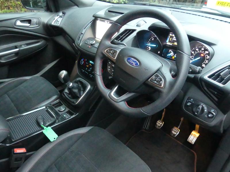 Ford Kuga Photo 6464bb41-1aee-42c3-a984-6b4dfeafb015.jpg
