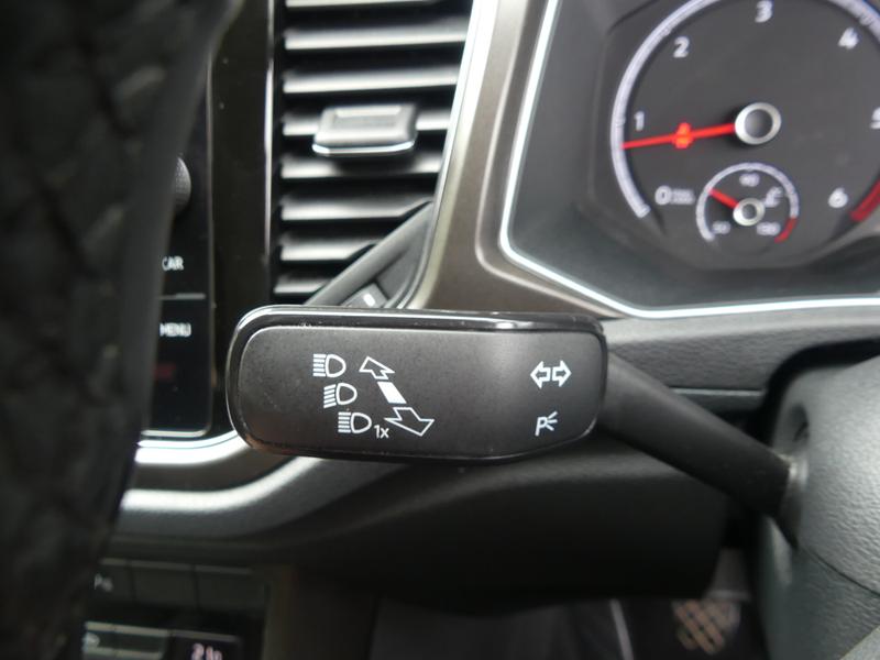 Volkswagen T-Roc Photo 6486f7a3-69c8-4d22-97e2-cd1f8477d55e.jpg