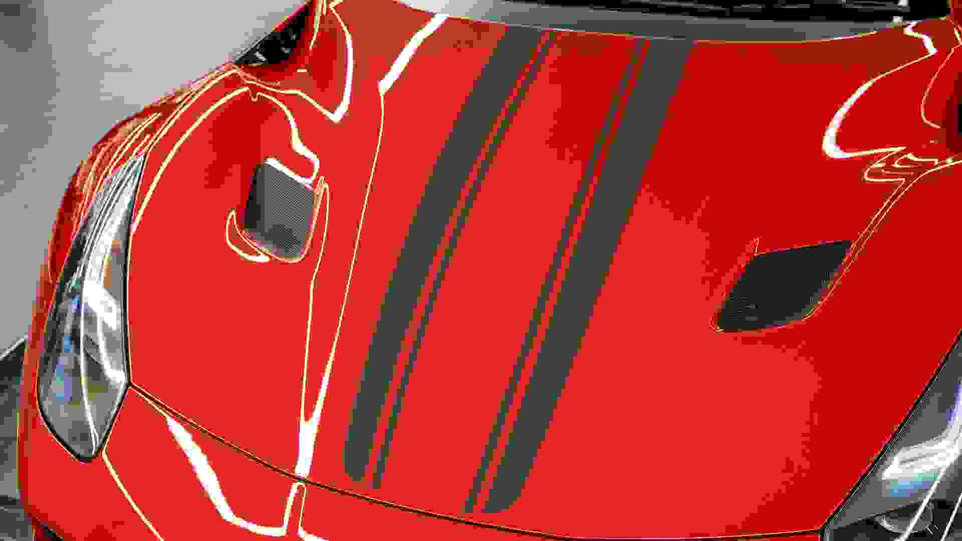 Ferrari F12 Photo 64958a5d-5f78-425c-af81-c5295d2dab98.jpg