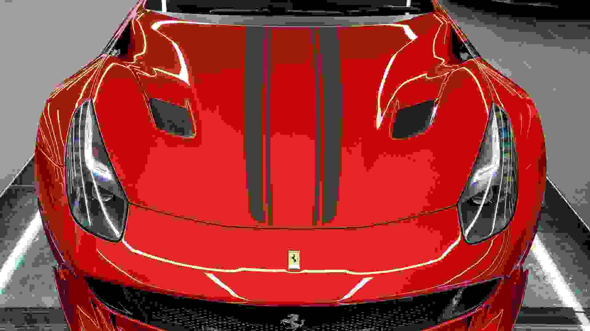 Ferrari F12 Photo 6497f50e-49f2-4e07-925e-07f2c3733b9c.jpg