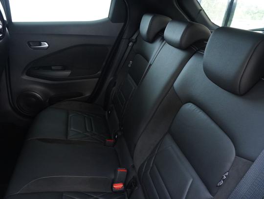 Nissan Juke Photo 64a30302-6507-4d5e-ba3f-6c9b14f57f5b.jpg