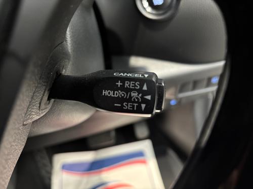 Toyota C-HR Photo 64a5cd66-ac42-4c67-bd2a-334189f77a56.jpeg