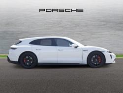 PORSCHE Taycan Photo 3