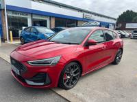 Ford Focus Photo 2