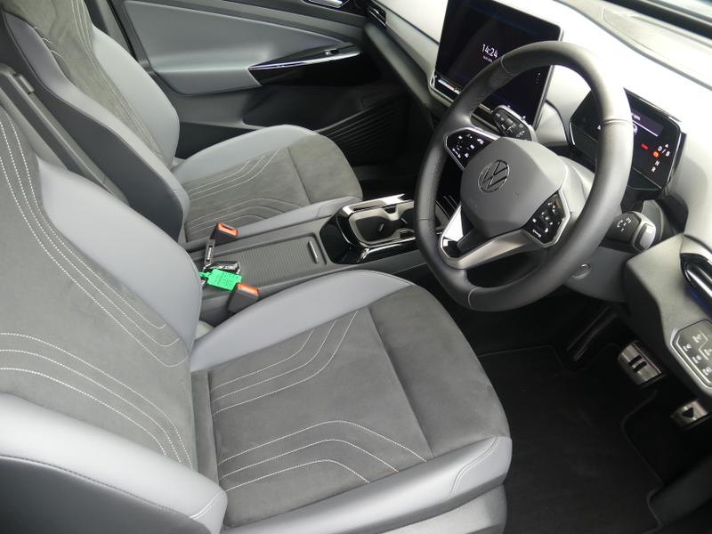 Volkswagen ID.4 Photo 64e5b234-6c0b-4426-b217-80c524790e88.jpg