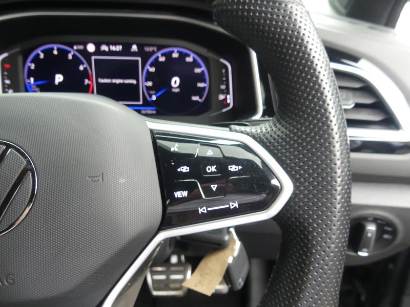 Volkswagen T-Roc Photo 64ff0878-0c49-4331-a5d1-6ea47a7e1180.jpg