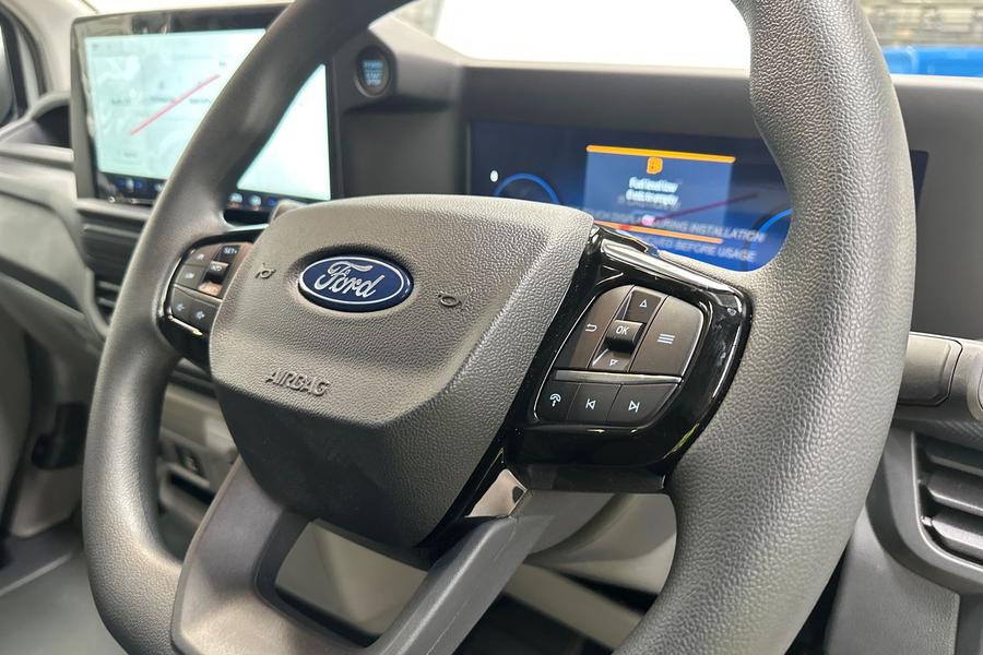 Ford TRANSIT CUSTOM Photo 64ff4d47-5fe3-474d-a404-98f77294ac7c.jpg