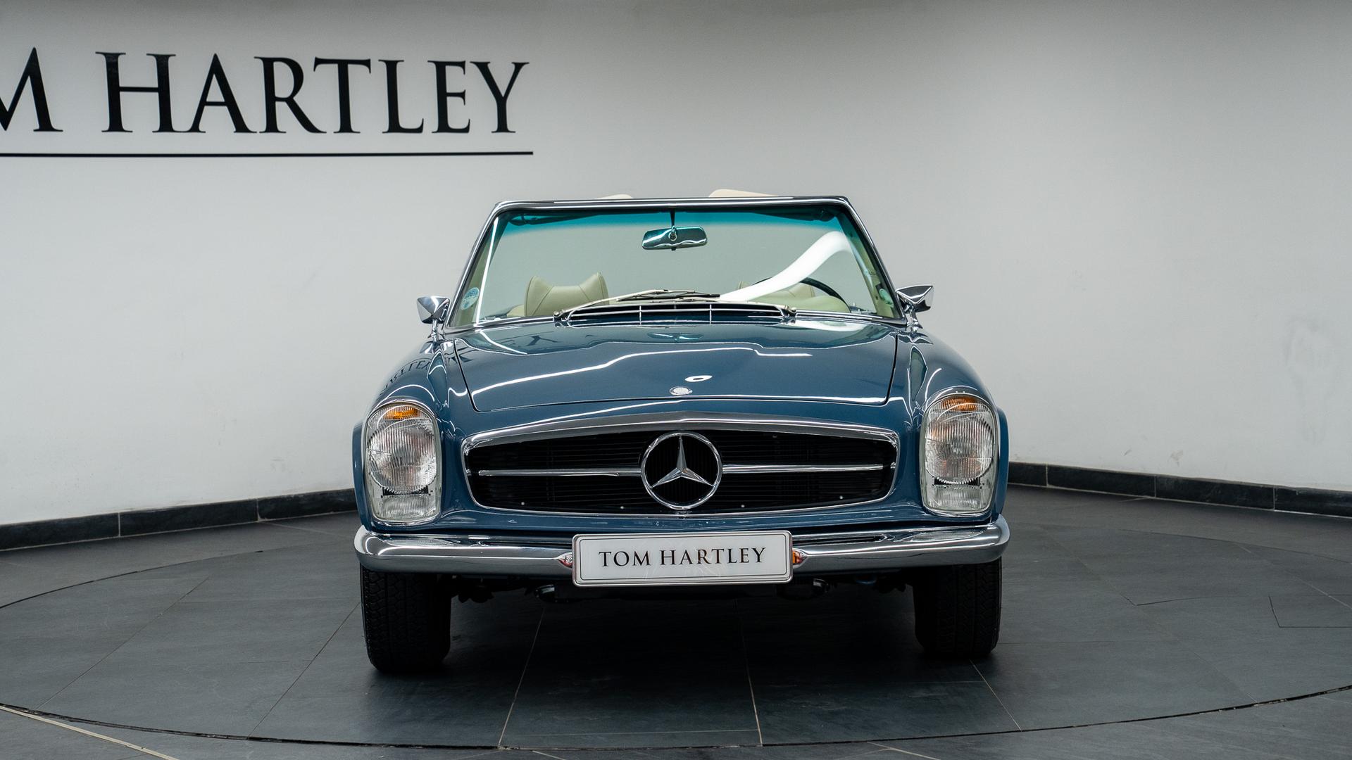 Mercedes-Benz 280 SL Photo 650a984a-31a4-4b7f-a6e2-9e3f21483b84.jpg