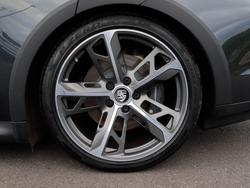 Porsche TAYCAN Photo 4