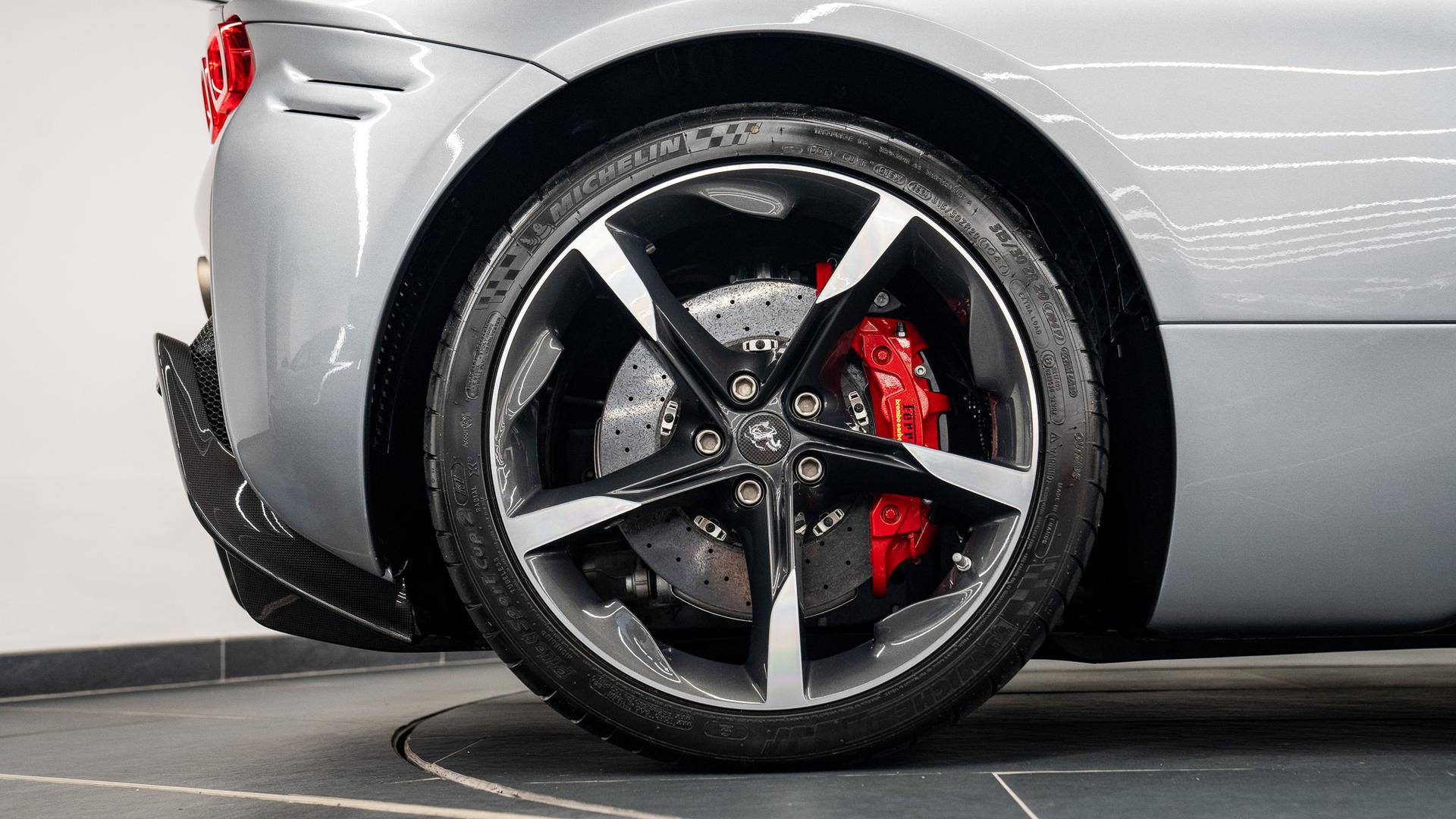 Ferrari SF90 Spider Photo 650dc4f7-0016-491e-b6a2-c6d780b11007.jpg