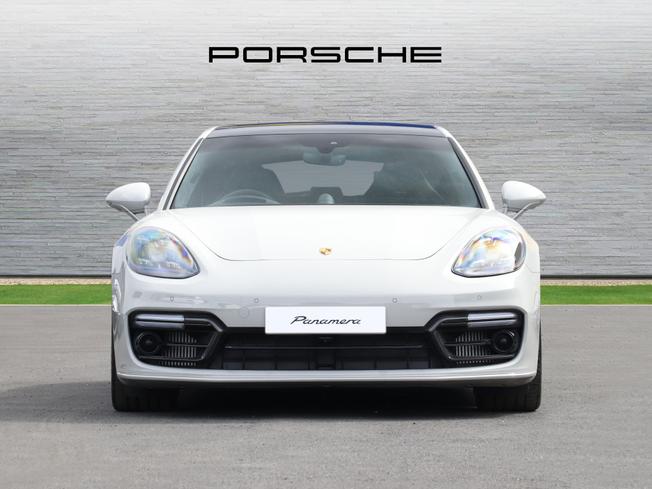 PORSCHE Panamera Photo 6