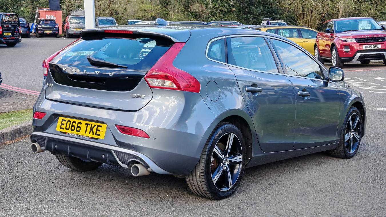 Used Volvo V40 EO66TKE 3