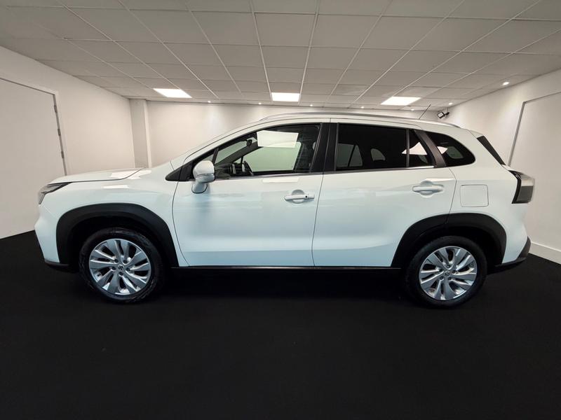 Suzuki S-Cross Photo 651d9585-c15b-4c6a-9c64-878d88f4aa7f.jpg