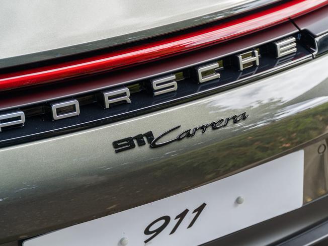 PORSCHE 911 Photo 42