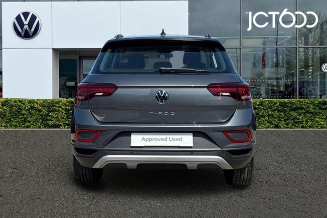 Volkswagen T-Roc Photo 7