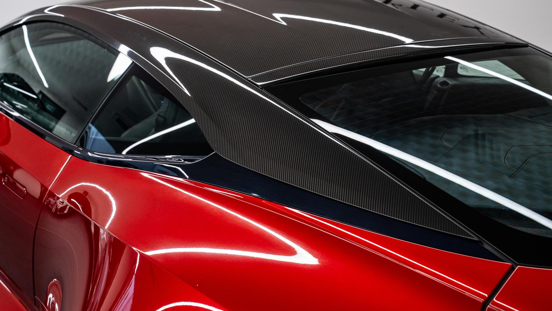 Aston Martin DBS Photo 653265b2-a2a4-46c4-95cd-864e3b6be786.jpg