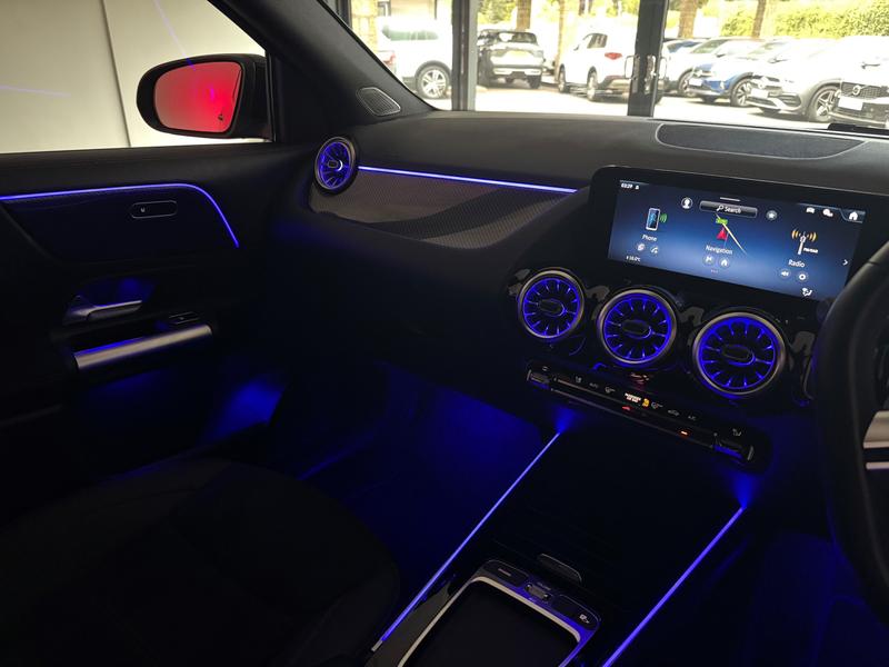 Mercedes-Benz GLA Photo 6534f847-bcf0-47b9-8518-b397af7b92bc.jpg