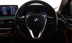 BMW 5 SERIES Photo 10