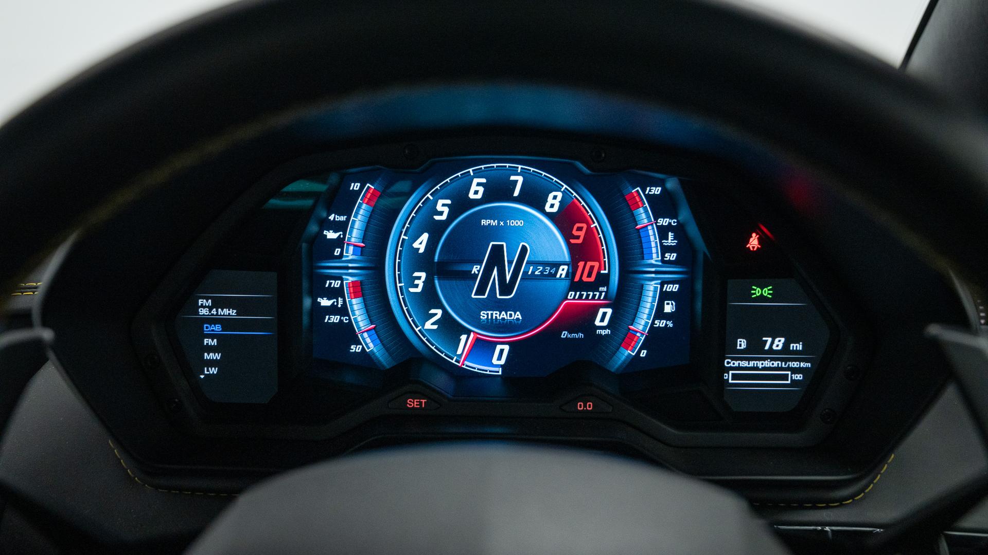 LAMBORGHINI Aventador Photo 655f7663-1039-4ae8-9516-ef5fceddc488.jpg