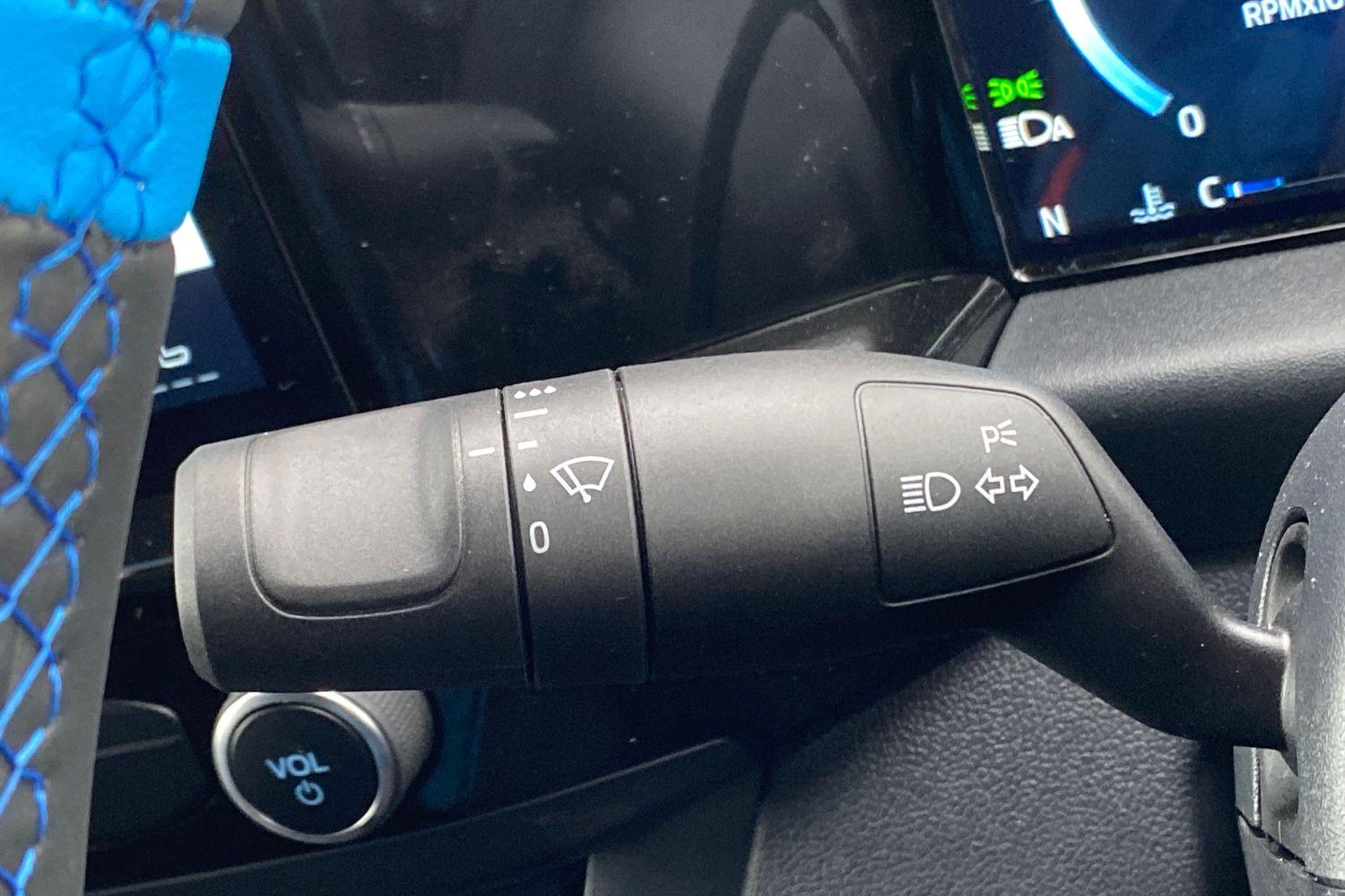 Ford TRANSIT CUSTOM Photo 39