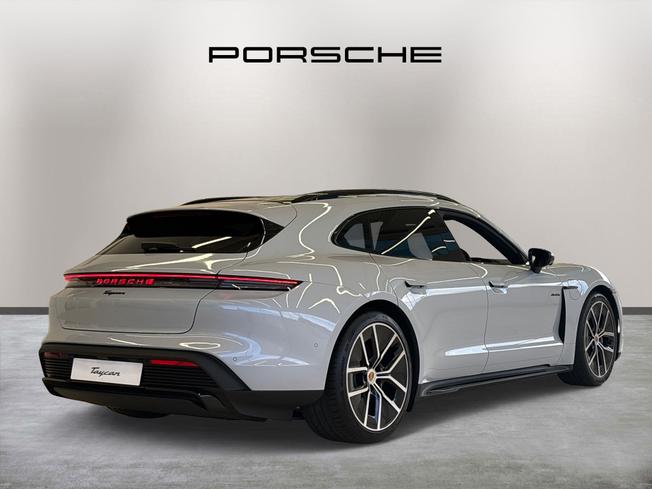 PORSCHE Taycan Photo 7