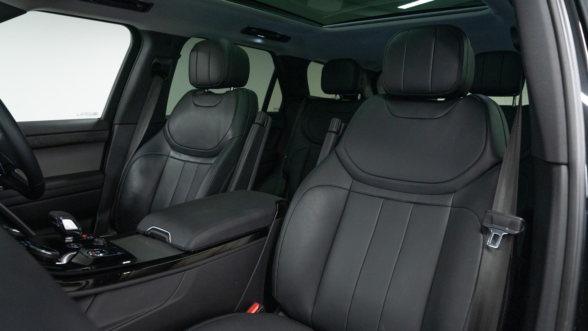 Land Rover Range Rover Sport Photo 6567c522-5ea3-4cba-b481-fbecf419b9a9.jpg