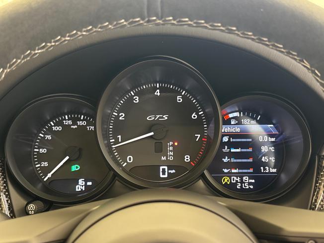 PORSCHE Macan Photo 16