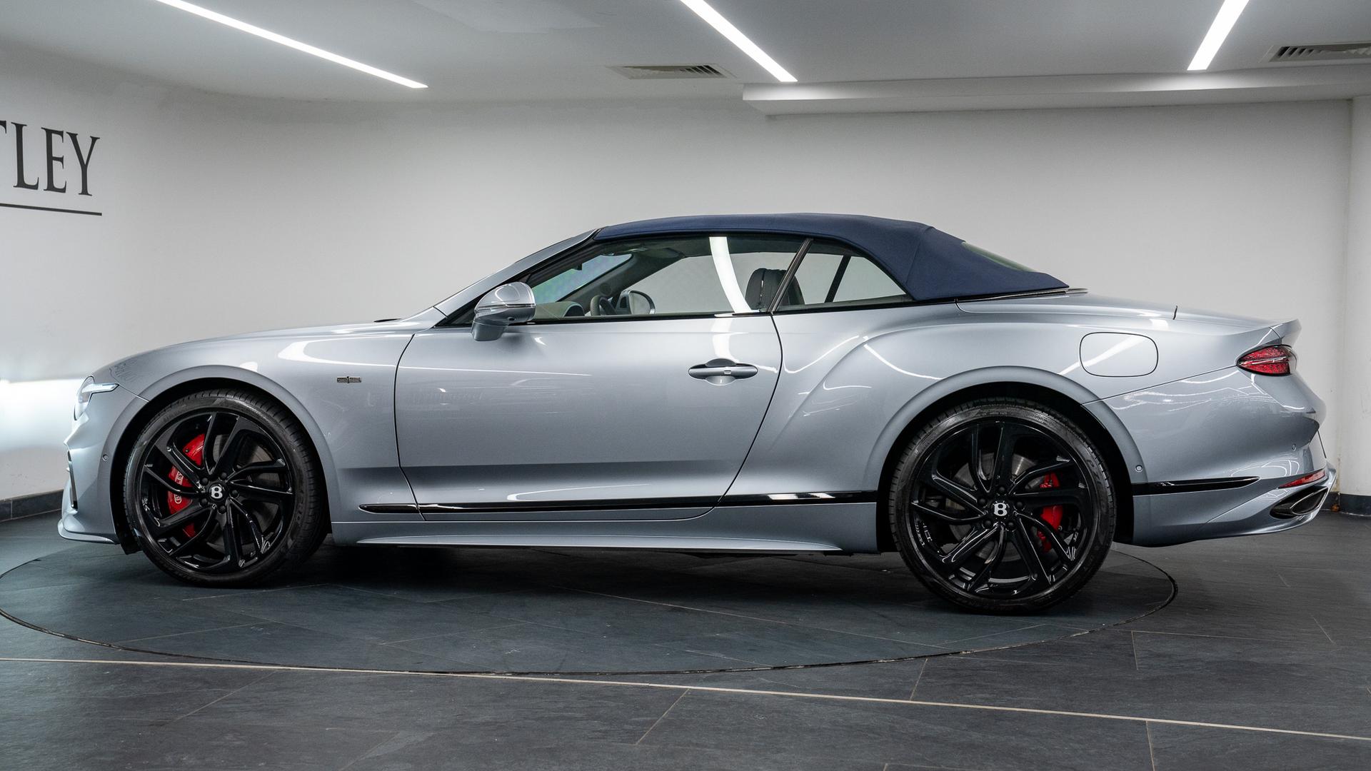 Bentley Continental Photo 65a16e43-a619-4de3-8e6d-04983ede6286.jpg