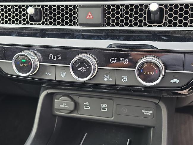 Honda Civic Photo 65a2651f-0d45-448d-a25b-769be42e8442.jpg