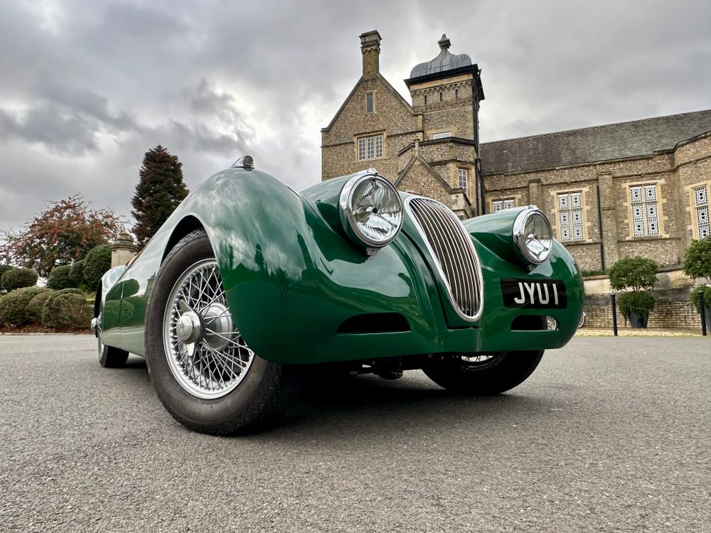 Used Jaguar XK120 1JYU 8