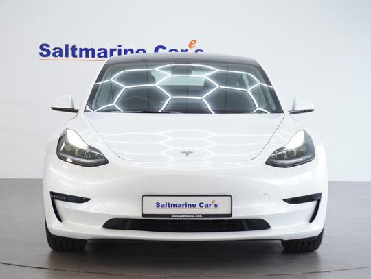 TESLA Model 3 Photo 65ad1426-e5d8-4623-8a2f-f0d4b8342ab2.jpg